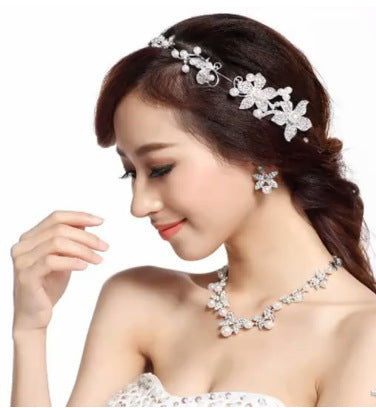 Korean bride pearl Clover Necklace Earrings Set