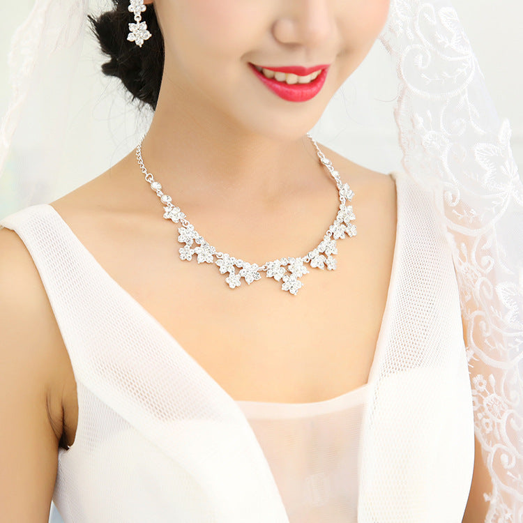 Korean crystal necklace, two sets of bridal jewelry set