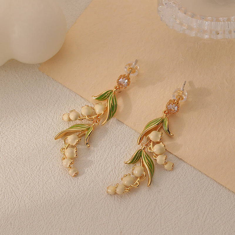 New Retro Temperament Lily Long Enamel Earrings Women