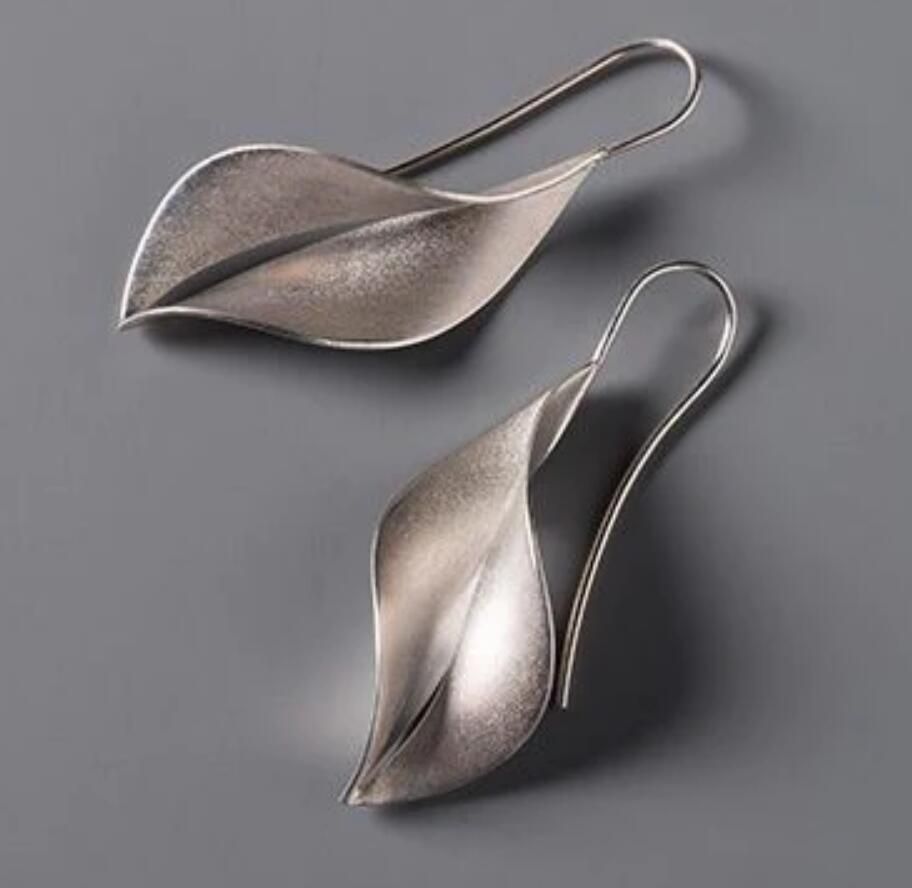 Ladies Fashion Personality Leaf Shape Ear Hook