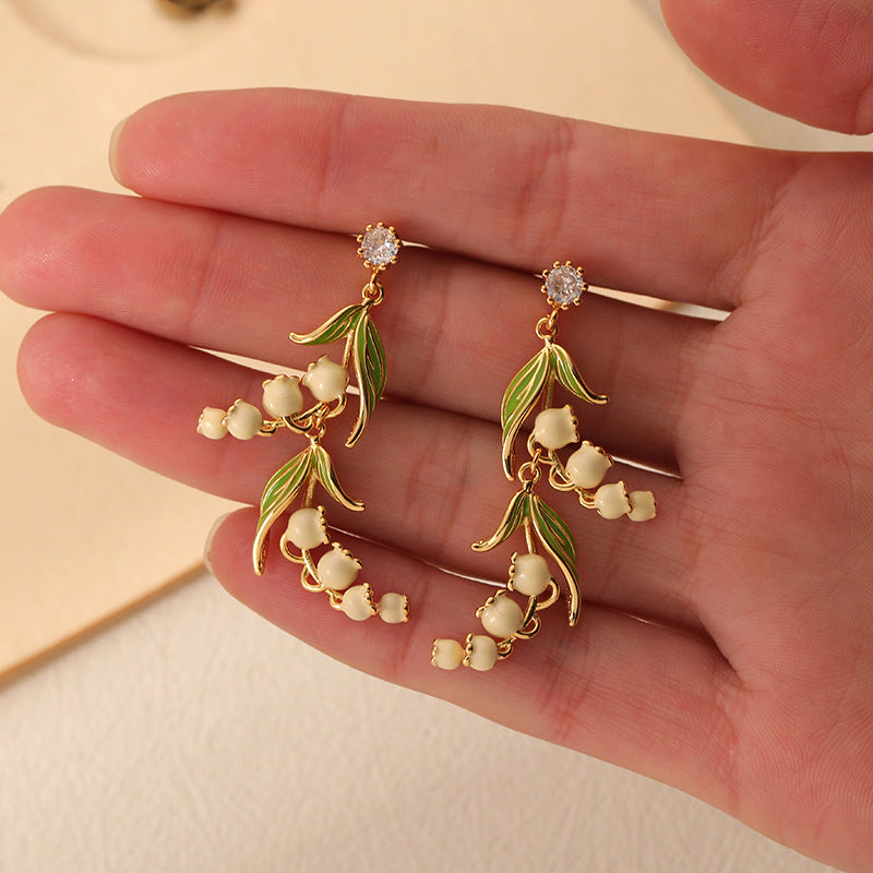 New Retro Temperament Lily Long Enamel Earrings Women