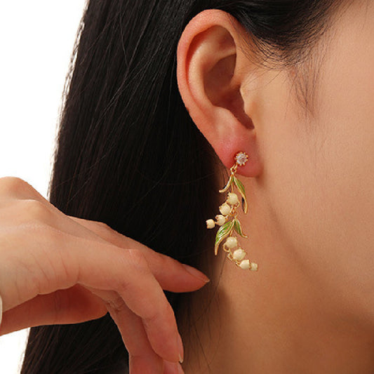 New Retro Temperament Lily Long Enamel Earrings Women